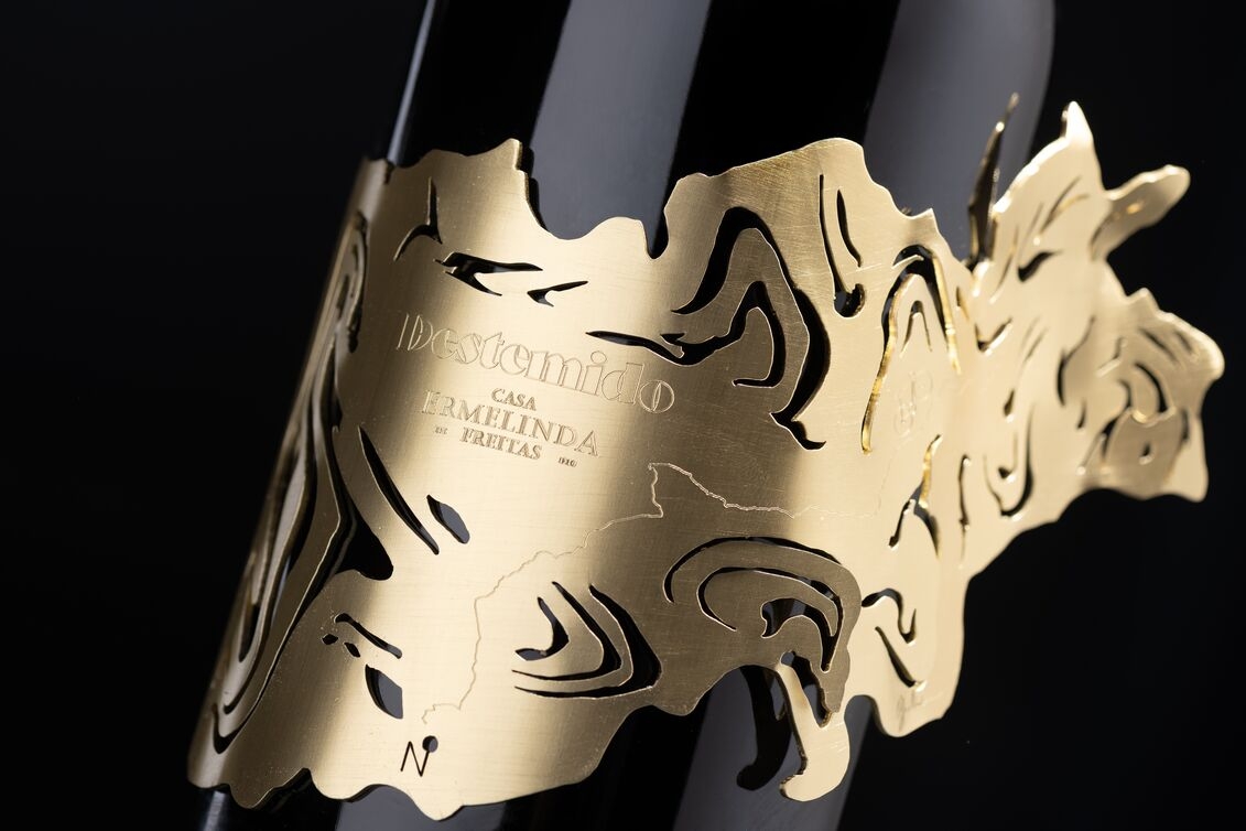 Destemido wine label detail